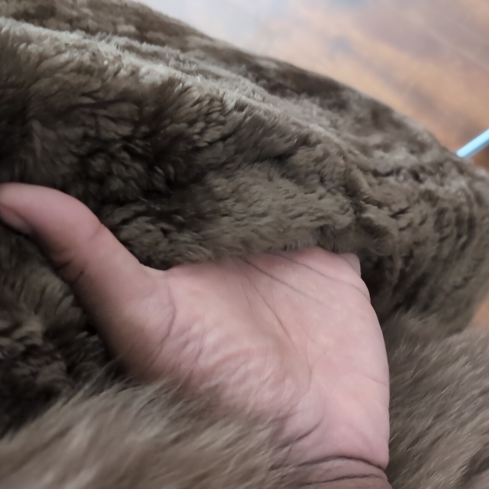 Women's Brown Real Fur Coat - Picture 5 of 14